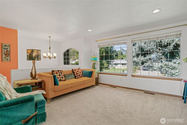 1312 Bel Air Drive, East Wenatchee, WA 98802