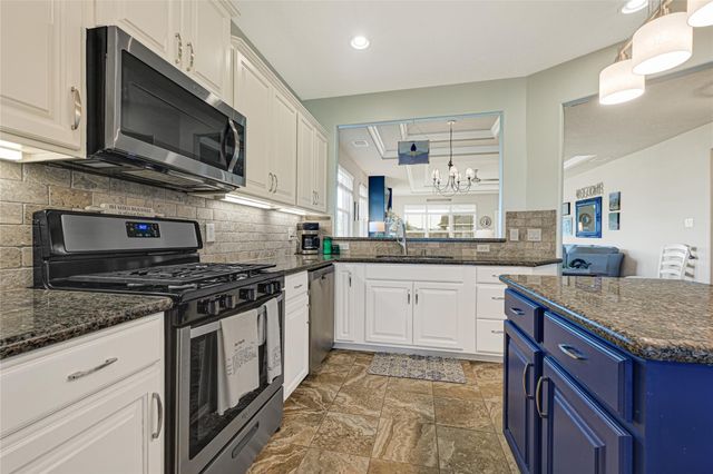 13210 Torino Drive, Mont Belvieu, TX 77535