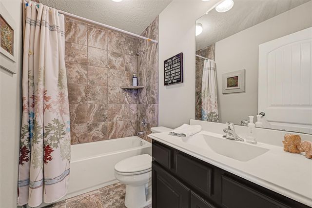 13210 Torino Drive, Mont Belvieu, TX 77535