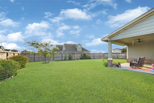 13210 Torino Drive, Mont Belvieu, TX 77535