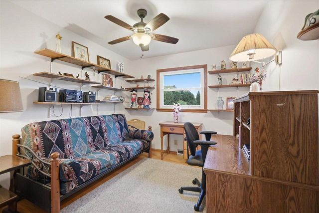 5302 Lakeview DRIVE, Greendale, WI 53129