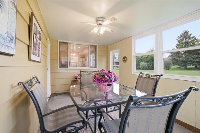 5302 Lakeview DRIVE, Greendale, WI 53129