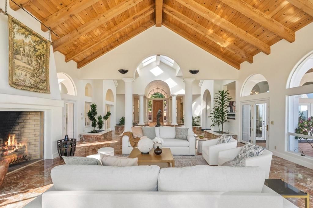 Image 13 of property listing at 235 Vista Del Pajaro Road, Corralitos, CA 95076