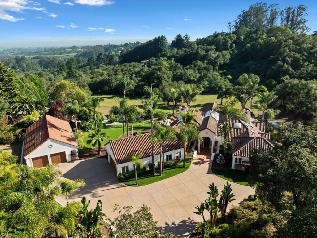 Image 3 of property listing at 235 Vista Del Pajaro Road, Corralitos, CA 95076
