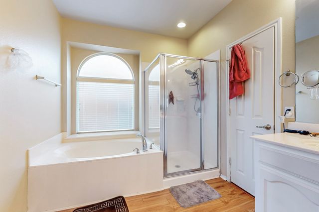 5045 Bedfordshire Drive, Fort Worth, TX 76135