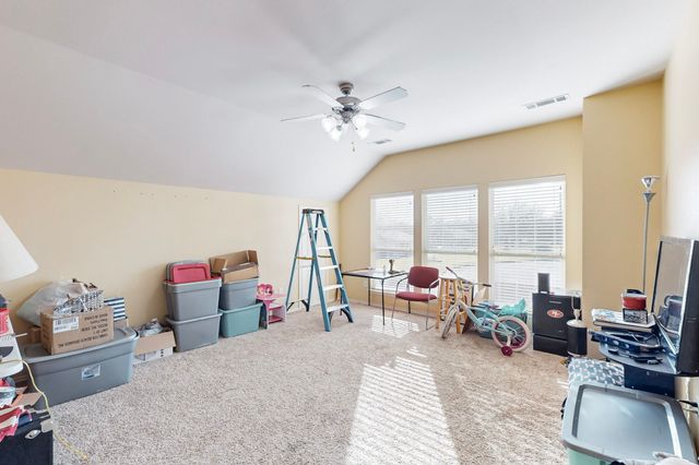 5045 Bedfordshire Drive, Fort Worth, TX 76135