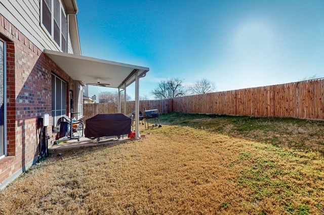 5045 Bedfordshire Drive, Fort Worth, TX 76135