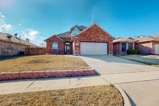 5045 Bedfordshire Drive, Fort Worth, TX 76135