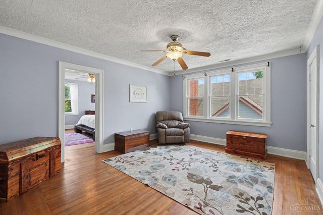 3231 E Darwin Avenue, Cincinnati, OH 45211