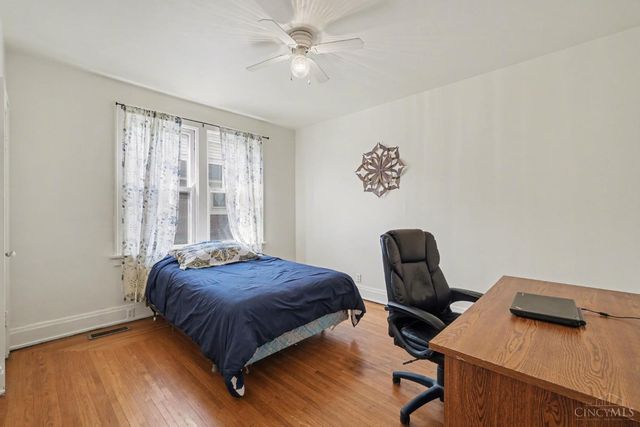 3231 E Darwin Avenue, Cincinnati, OH 45211