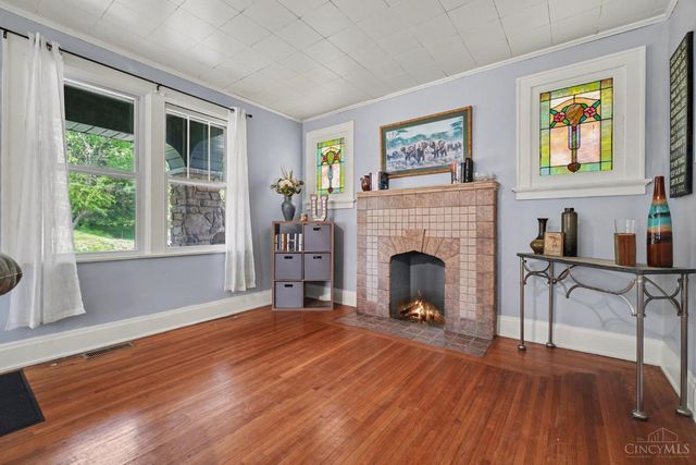 3231 E Darwin Avenue, Cincinnati, OH 45211