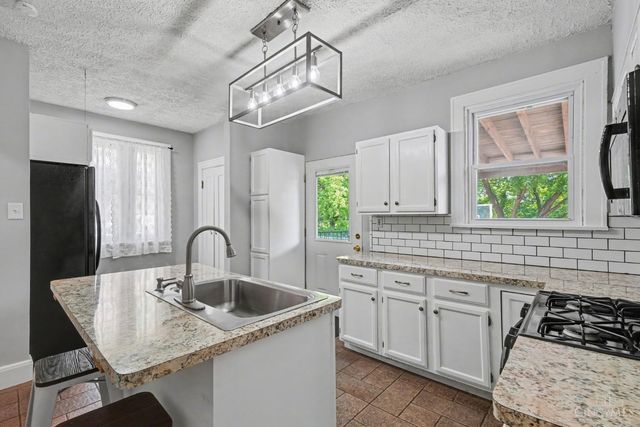 3231 E Darwin Avenue, Cincinnati, OH 45211