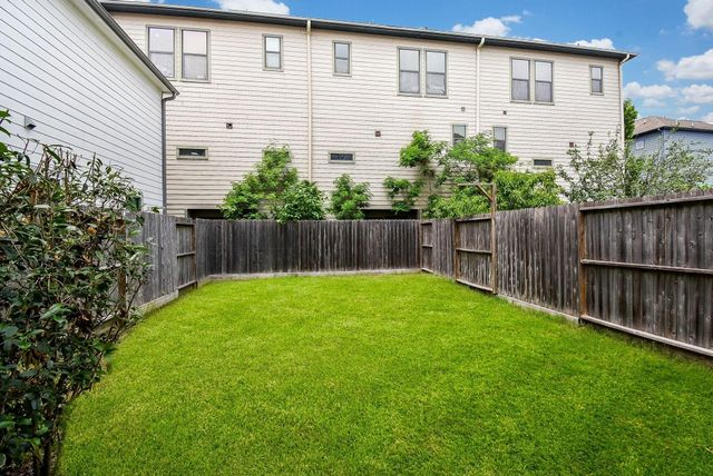 1122 Live Oak Street, Houston, TX 77003