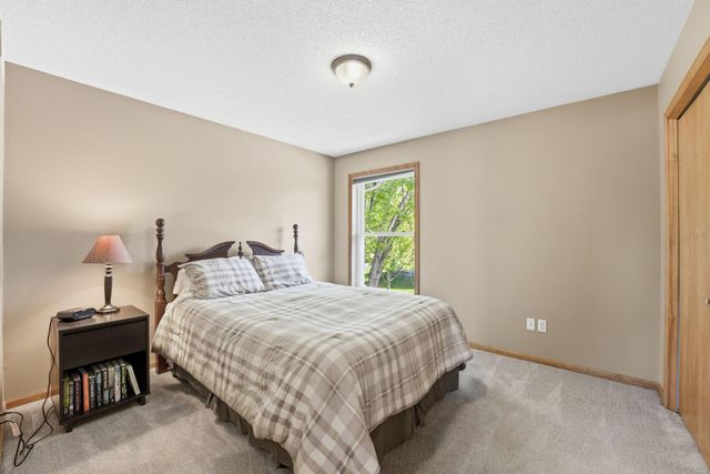 8511 Cedar Court, Victoria, MN 55386