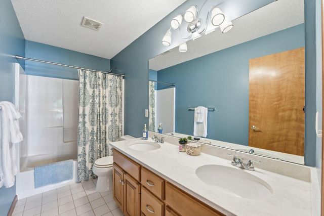 8511 Cedar Court, Victoria, MN 55386