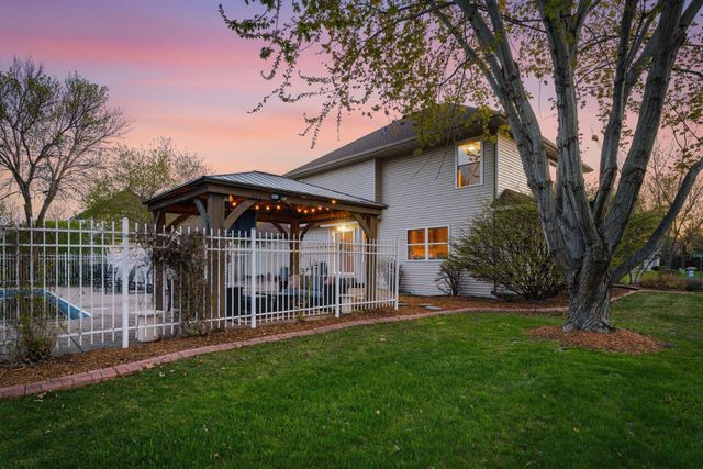 8511 Cedar Court, Victoria, MN 55386