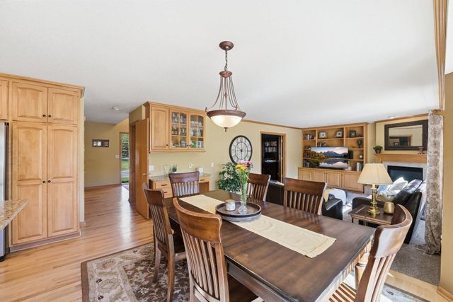 8511 Cedar Court, Victoria, MN 55386