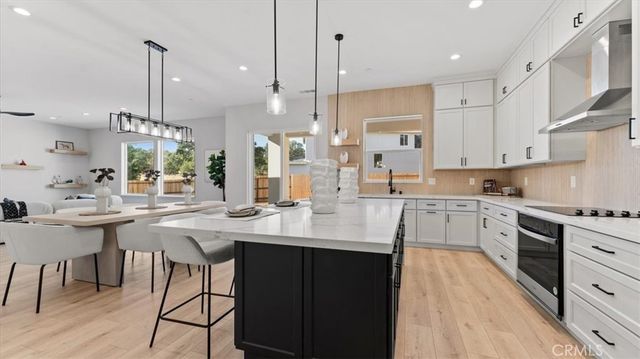 1 Thunder Rock, Oroville, CA 95966