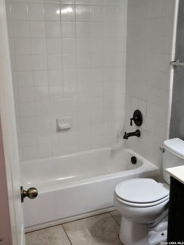 8815 Adhinger, San Antonio, TX 78245