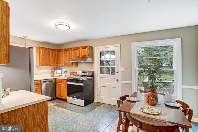 107 W CAMERON RD, Falls Church, VA 22046