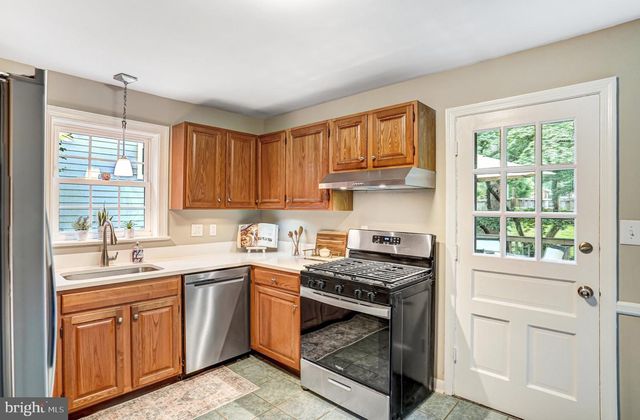 107 W CAMERON RD, Falls Church, VA 22046