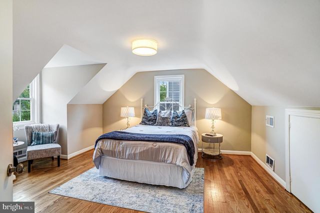 107 W CAMERON RD, Falls Church, VA 22046