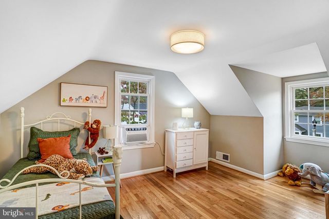 107 W CAMERON RD, Falls Church, VA 22046