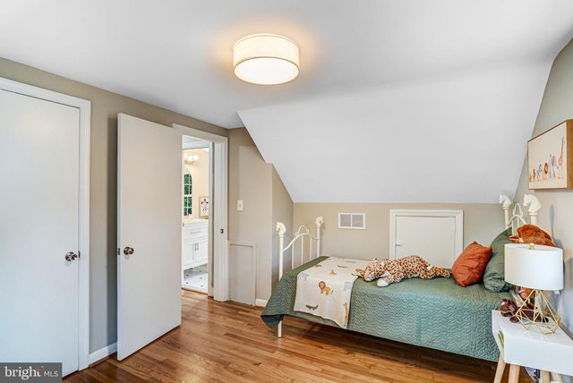 107 W CAMERON RD, Falls Church, VA 22046