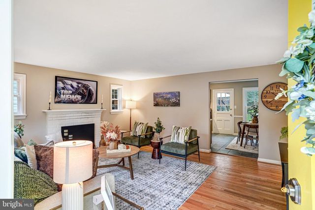 107 W CAMERON RD, Falls Church, VA 22046