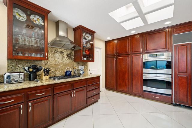 4 Dartmouth Drive, Rancho Mirage, CA 92270