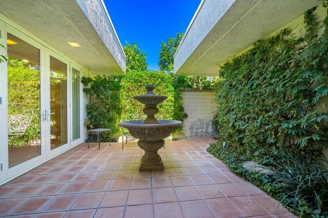 4 Dartmouth Drive, Rancho Mirage, CA 92270