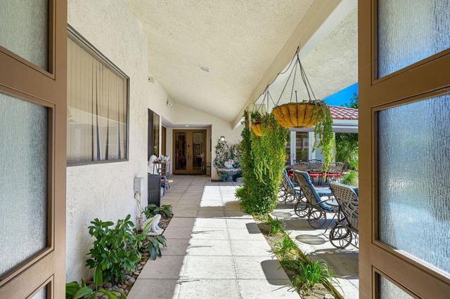 4 Dartmouth Drive, Rancho Mirage, CA 92270