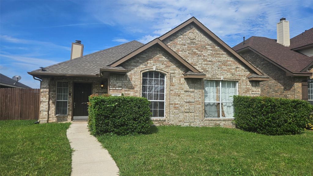 1834 Cool Springs Drive, Mesquite, TX 75181