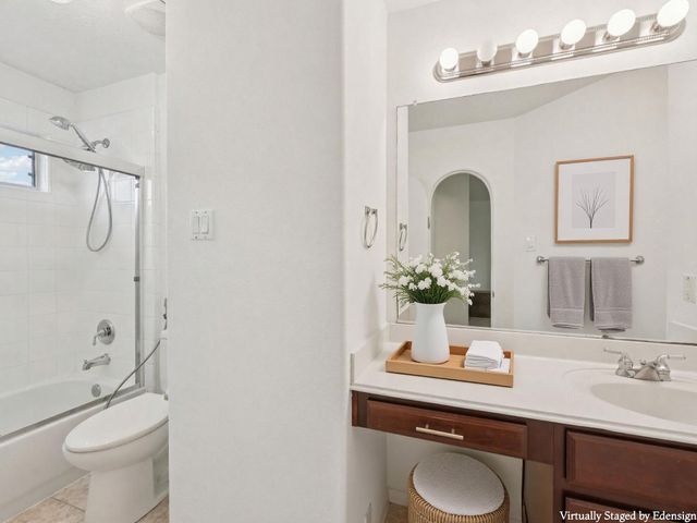 421 White Oak Pointe, League City, TX 77573