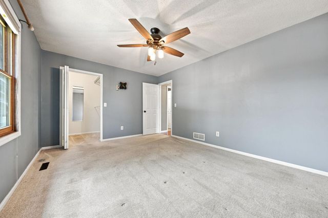 2375 Helena Road N, Oakdale, MN 55128