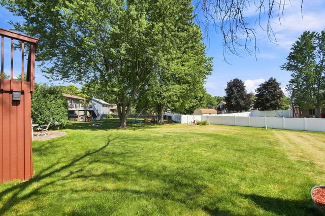 2375 Helena Road N, Oakdale, MN 55128