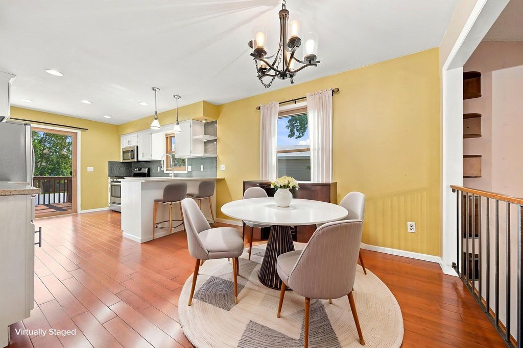 2375 Helena Road N, Oakdale, MN 55128 — photo 3
