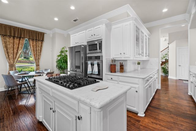 3015 Forestwood Drive, Arlington, TX 76006