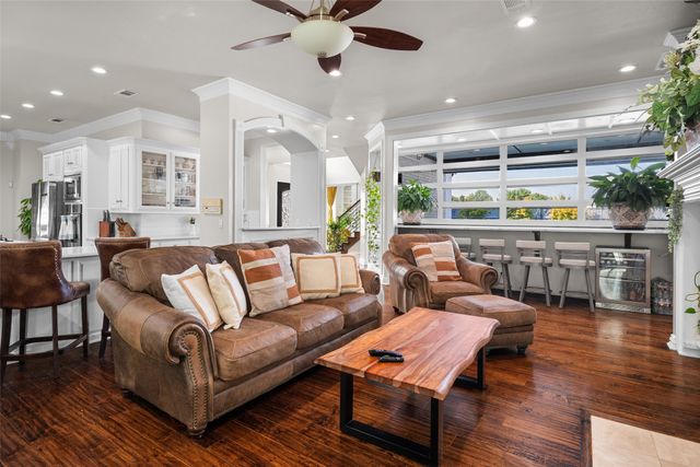 3015 Forestwood Drive, Arlington, TX 76006