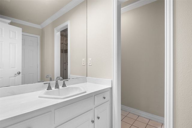 3015 Forestwood Drive, Arlington, TX 76006