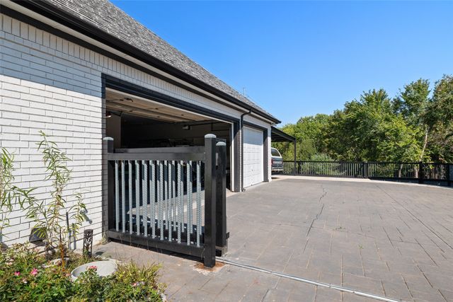 3015 Forestwood Drive, Arlington, TX 76006