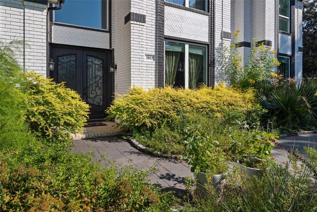 3015 Forestwood Drive, Arlington, TX 76006