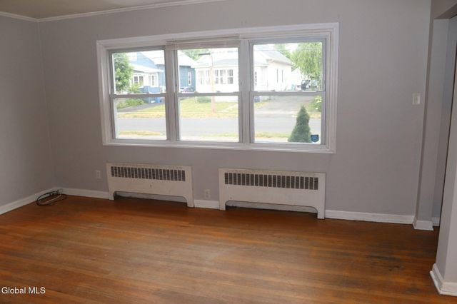 1 Holmes Court, Albany, NY 12209
