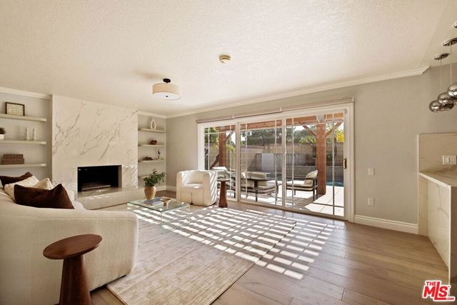 5511 Alcove Avenue, Valley Village, CA 91607