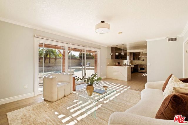 5511 Alcove Avenue, Valley Village, CA 91607