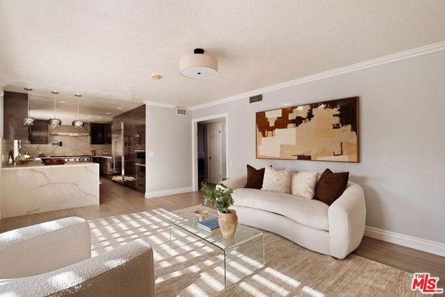 5511 Alcove Avenue, Valley Village, CA 91607