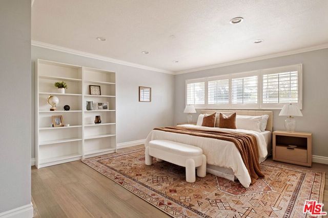 5511 Alcove Avenue, Valley Village, CA 91607