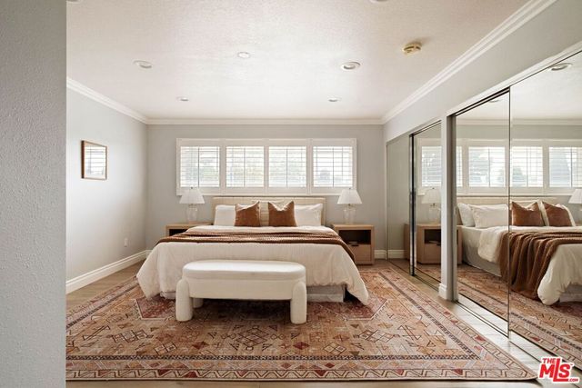 5511 Alcove Avenue, Valley Village, CA 91607