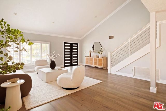 5511 Alcove Avenue, Valley Village, CA 91607