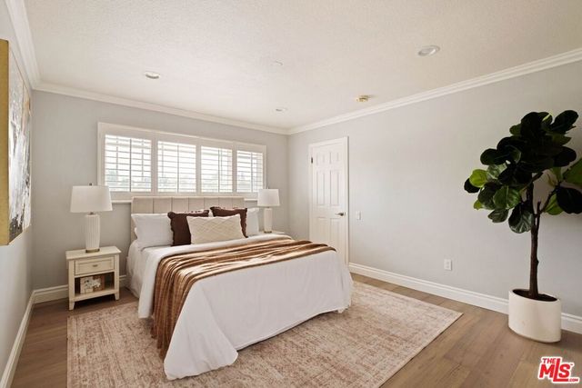 5511 Alcove Avenue, Valley Village, CA 91607